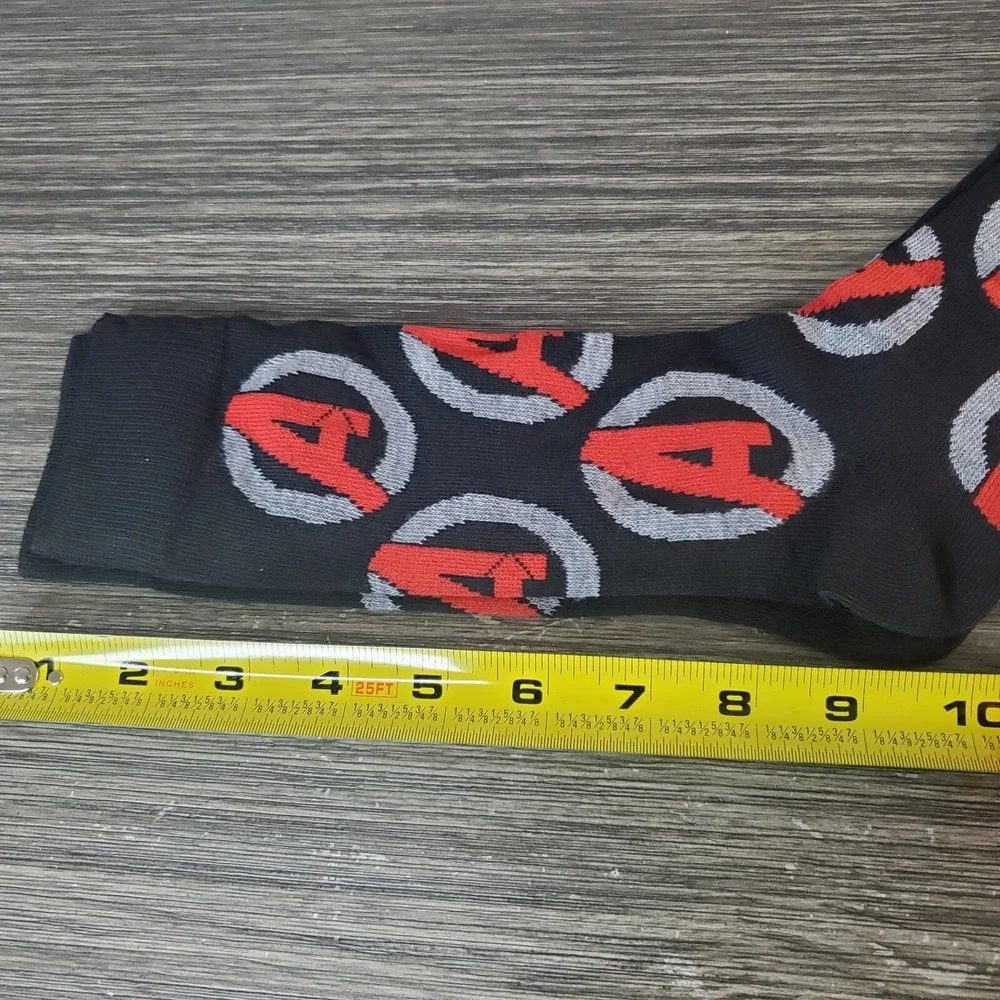 Marvel 4pk Men's Crew Socks‎ Size 6-12 Avengers,  Captain America Novelty Socks